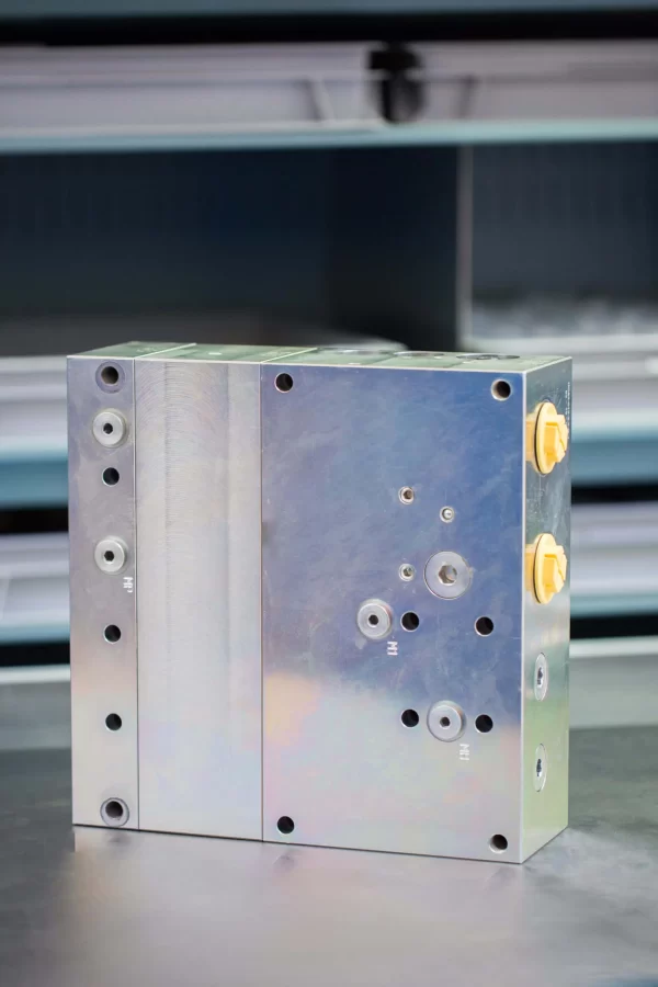 MiniBOOSTER Hydraulic Intensifier HC62-013-3.3-B-1