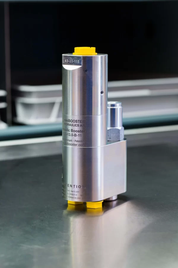 MiniBOOSTER Hydraulic Intensifier HC72W-7.6-B-11