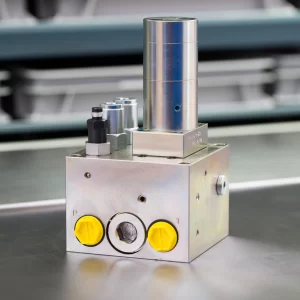 miniBOOSTER Hydraulic Intensifier M-HC2D-013-5.0-FL100