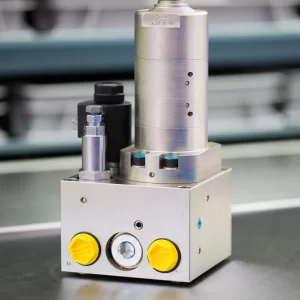 miniBOOSTER Hydraulic Intensifier M-HC3-010-FL100-2.0-PVG32