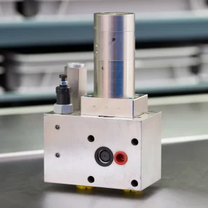 miniBOOSTER Hydraulic Intensifier M-HC3-011-2.0-FL55